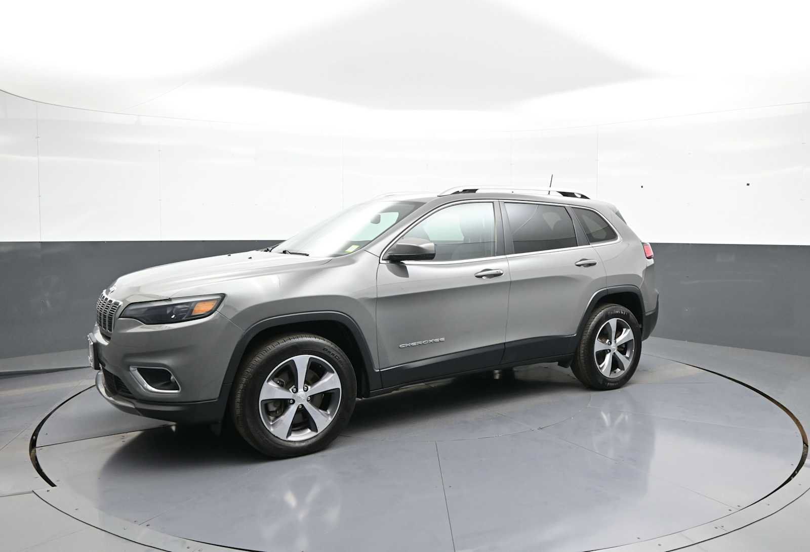 Used 2020 Jeep Cherokee Limited AWD/4WD image 10