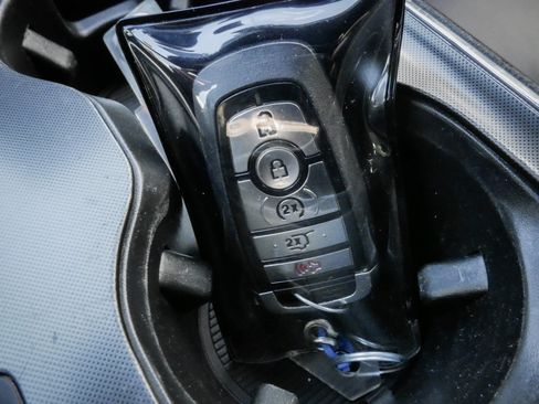 Used 2022 Ford Edge ST-Line AWD/4WD image 34