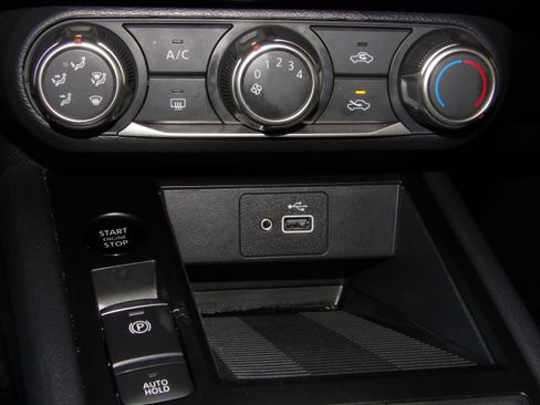 Certified 2025 Nissan Kicks S image 24