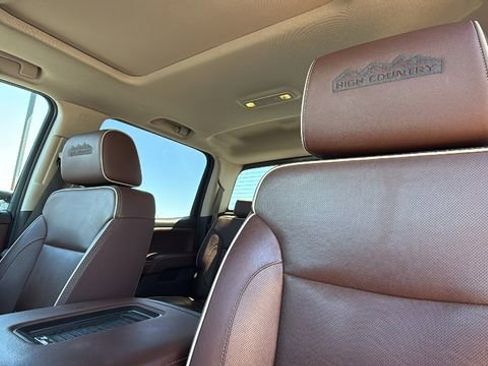 Used 2016 Chevrolet Silverado 2500 High Country image 11