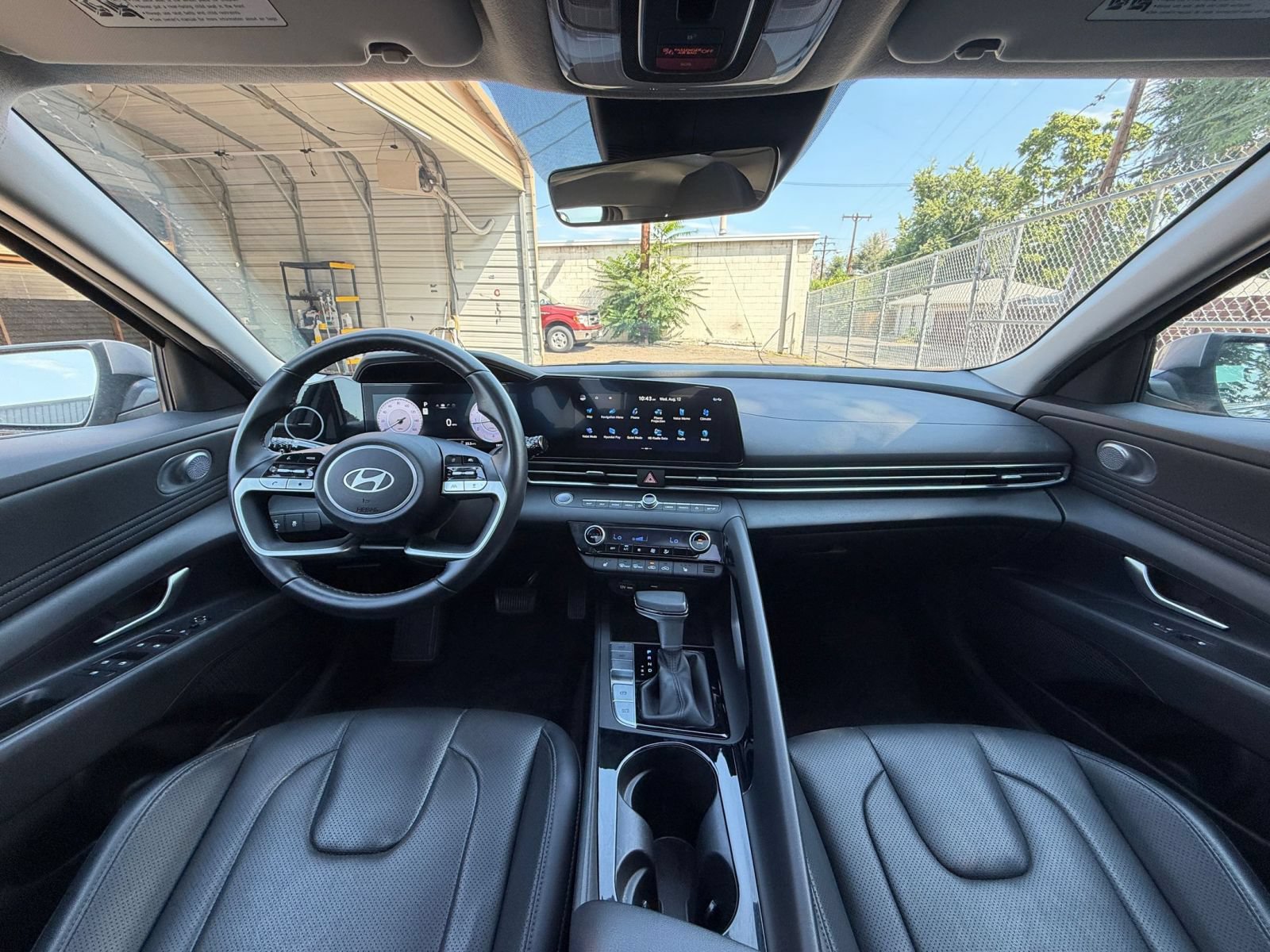 Used 2025 Hyundai Elantra Limited FWD image 33