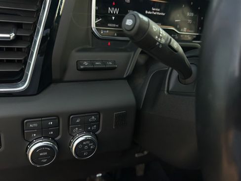 Used 2024 GMC Sierra 2500 Denali w/ Denali Reserve Package AWD/4WD image 11
