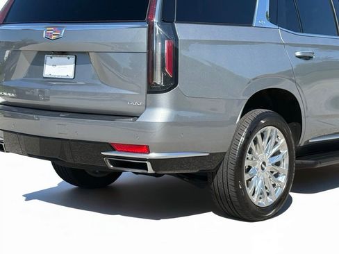 Certified 2023 Cadillac Escalade Premium Luxury w/ Performance Package AWD/4WD image 8