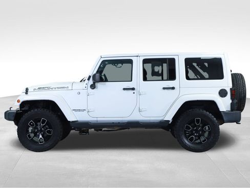 Used 2017 Jeep Wrangler Unlimited Sahara image 8