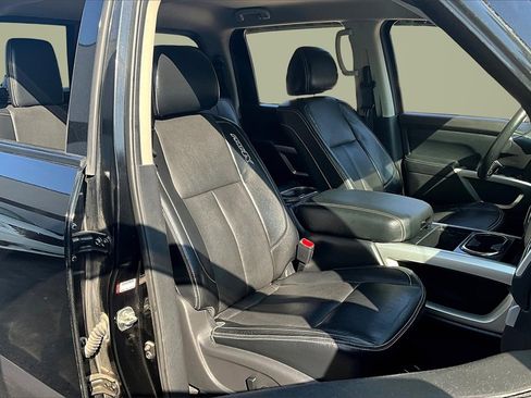 Used 2017 Nissan Titan PRO-4X image 28