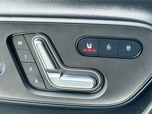 Used 2025 Mercedes-Benz Sprinter 144 Cargo image 21