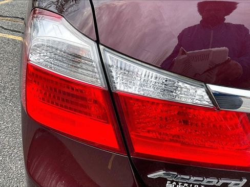 Used 2015 Honda Accord LX image 33