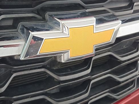 Used 2025 Chevrolet Trax LT image 35