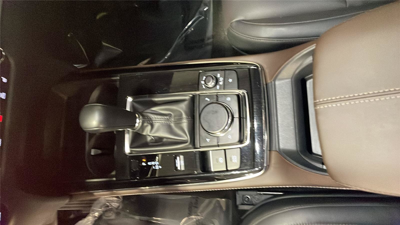 Used 2022 MAZDA CX-30 AWD 2.5 S w/ Premium Package image 19