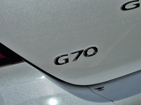 Used 2024 Genesis G70 2.5T image 32