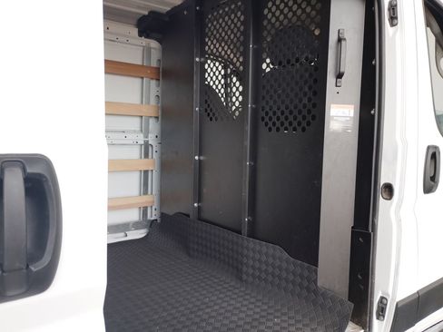 Used 2025 RAM ProMaster 2500 w/ U-Haul Equipment Group FWD image 16