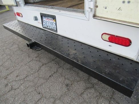 Used 2016 Chevrolet Express 3500 image 14