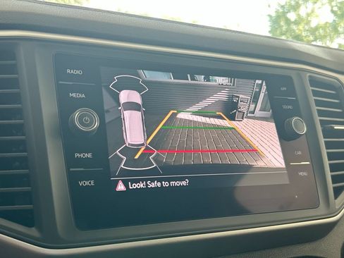 Used 2021 Volkswagen Atlas SE FWD image 25