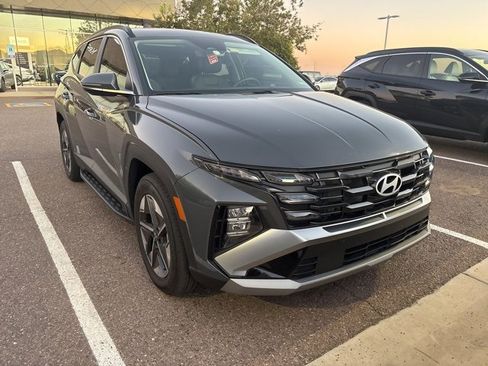 Certified 2025 Hyundai Tucson SEL image 2