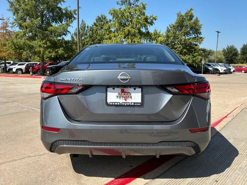 Used 2025 Nissan Sentra SV FWD image 7
