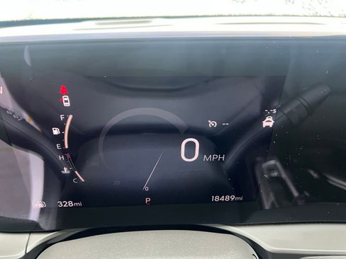 Used 2025 Buick Envista Sport Touring image 40