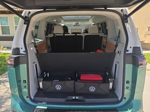 Certified 2025 Volkswagen ID. Buzz 1st Edition RWD image 8