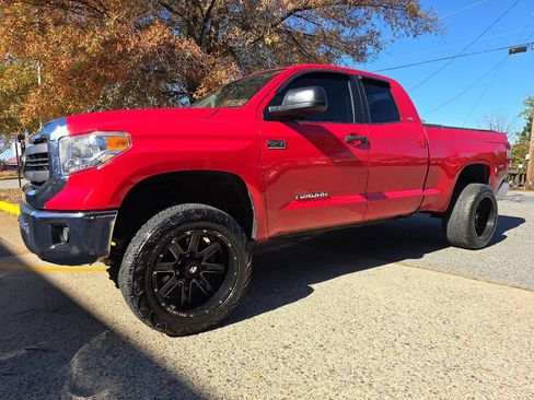 Used 2015 Toyota Tundra SR5 w/ TRD Off Road Package AWD/4WD image 54