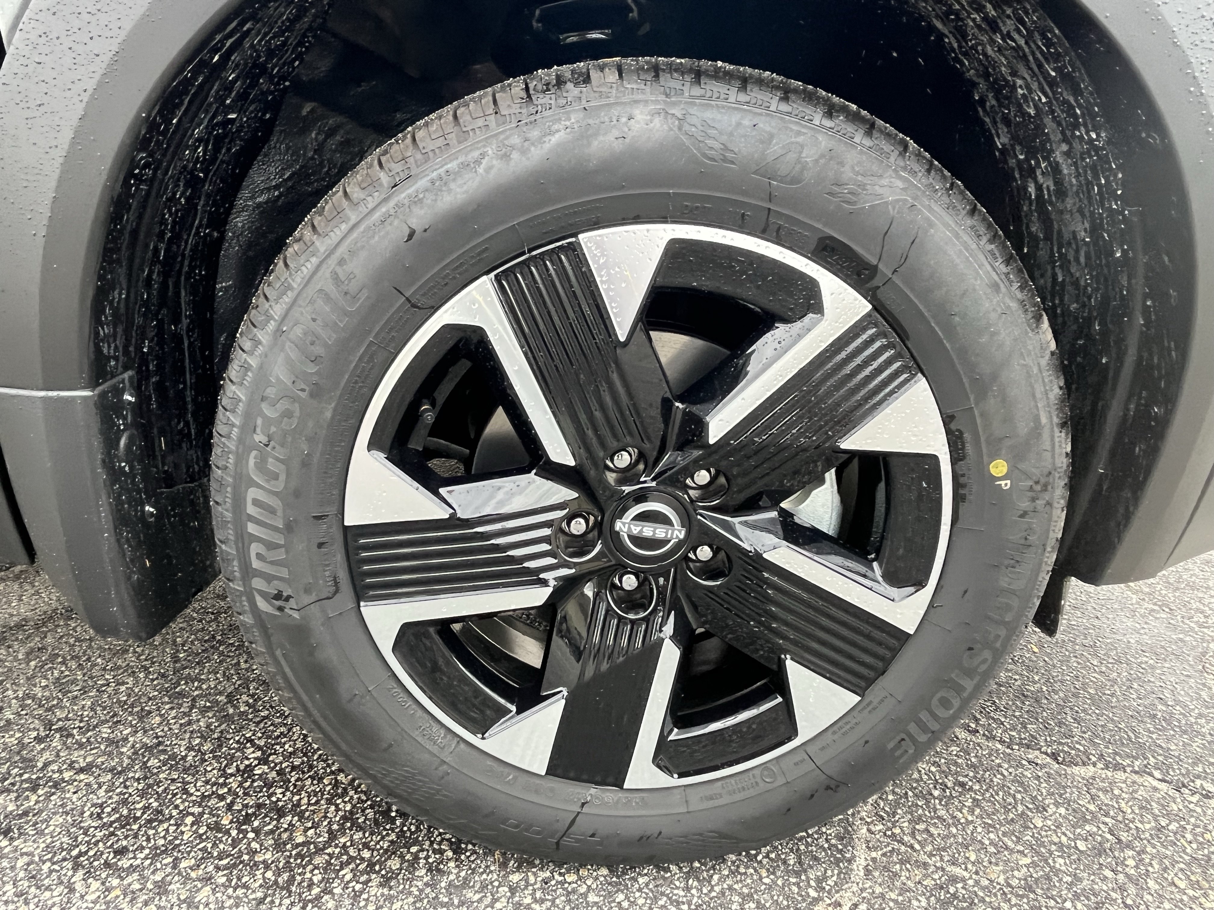 New 2027 Nissan Kicks SV AWD/4WD image 9