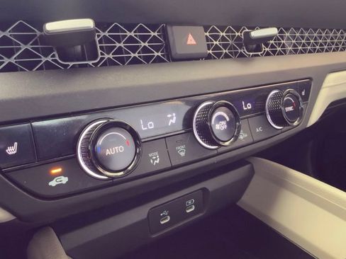 Used 2023 Honda Accord EX image 28