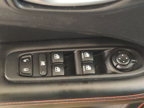 Used 2017 Jeep Compass Trailhawk w/ Leather Interior Group AWD/4WD image 27