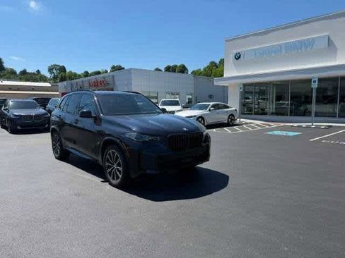 Used 2026 BMW X5 xDrive40i w/ M Sport Package AWD/4WD image 1