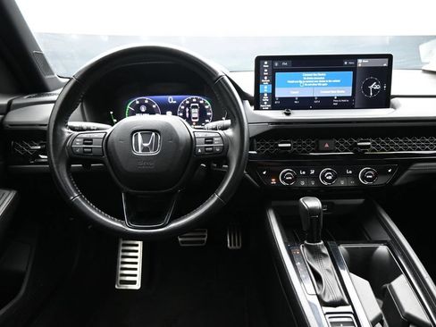 Used 2025 Honda Accord Sport image 15