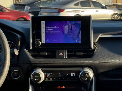 Used 2025 Toyota RAV4 XLE image 18