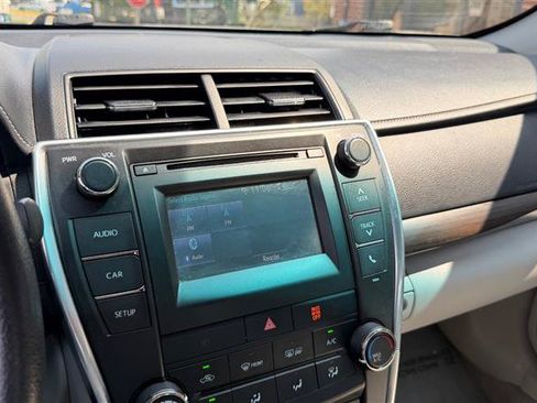 Used 2016 Toyota Camry LE FWD image 22