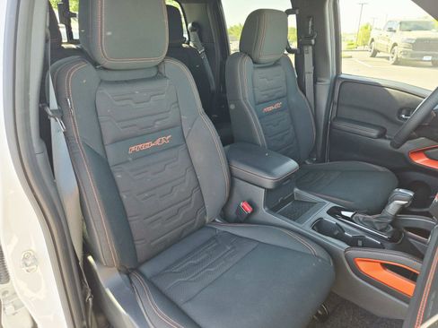 Used 2025 Nissan Frontier PRO-4X w/ Pro Convenience Package image 16
