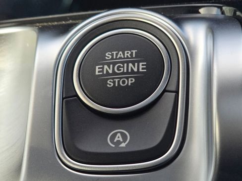 New 2026 Mercedes-Benz GLB 250 4MATIC image 36