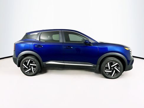 Used 2025 Nissan Kicks SV FWD image 10