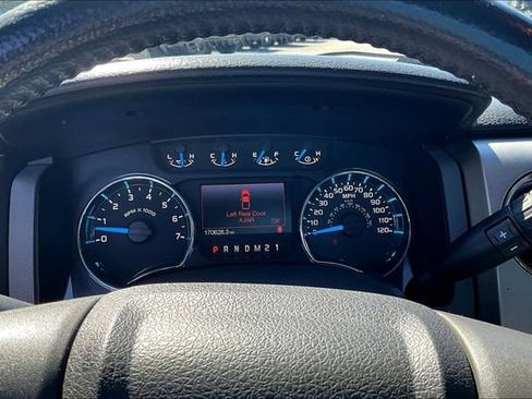 Used 2013 Ford F150 XLT w/ Mid Equipment Group AWD/4WD image 14