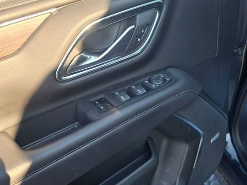 Used 2022 Chevrolet Tahoe Z71 w/ Off-Road Capability Package image 13