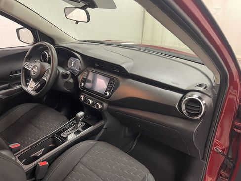 Used 2023 Nissan Kicks SV image 12