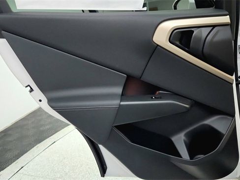 Used 2025 BMW X3 xDrive30i w/ Premium Package image 28