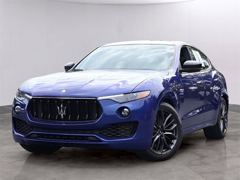 Used 2024 Maserati Levante GT Ultima image 1