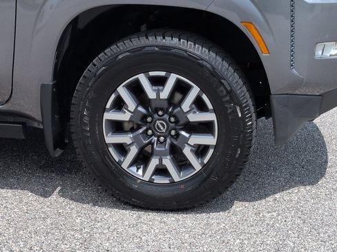 Used 2022 Nissan Frontier SV RWD image 11