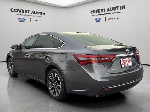 Used 2018 Toyota Avalon XLE Plus image 3