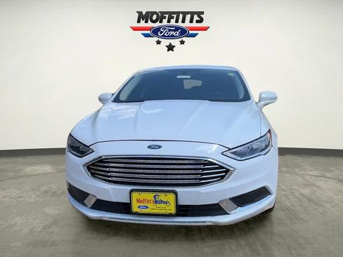 Used 2018 Ford Fusion SE w/ Fusion SE Technology Package FWD image 8