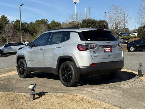 New 2026 Jeep Compass Latitude image 5