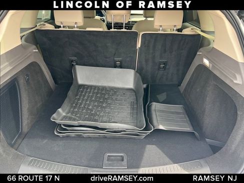 Used 2023 Lincoln Corsair AWD w/ Rear Removable Package Tray image 19