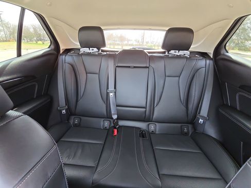 Used 2023 Buick Envision Essence image 21