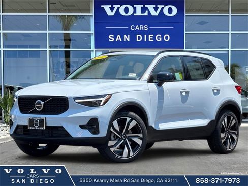 New 2026 Volvo XC40 B5 Ultra w/ Climate Package image 1