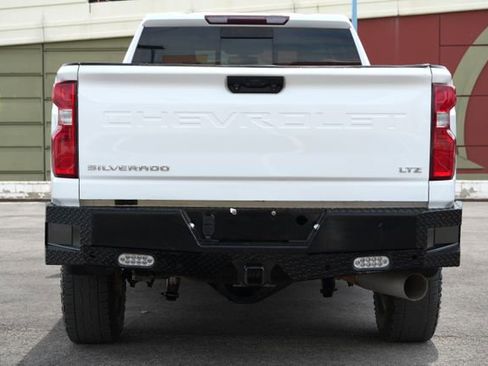 Used 2020 Chevrolet Silverado 3500 LTZ w/ LTZ Convenience Package AWD/4WD image 17