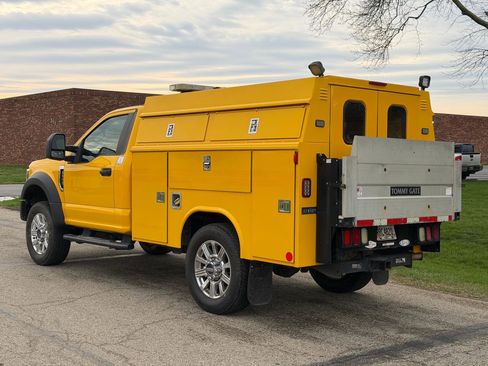 Used 2019 Ford F350 XL w/ Snow Plow Prep Package image 4