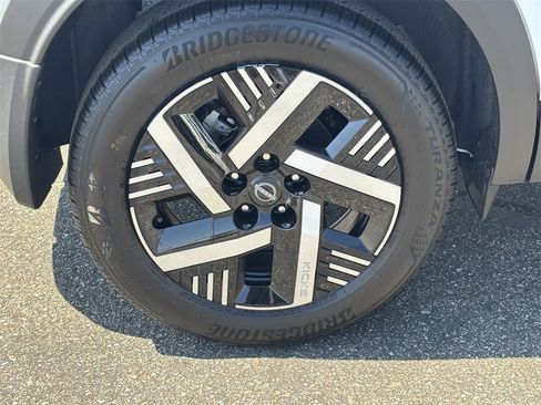 New 2026 Nissan Kicks SV image 7