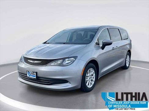 Certified 2018 Chrysler Pacifica LX image 1