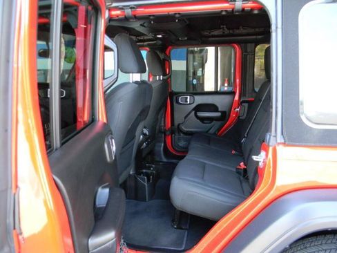 Used 2018 Jeep Wrangler Unlimited Sport S AWD/4WD image 12