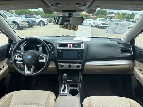 Used 2017 Subaru Outback 2.5i Premium AWD/4WD image 32